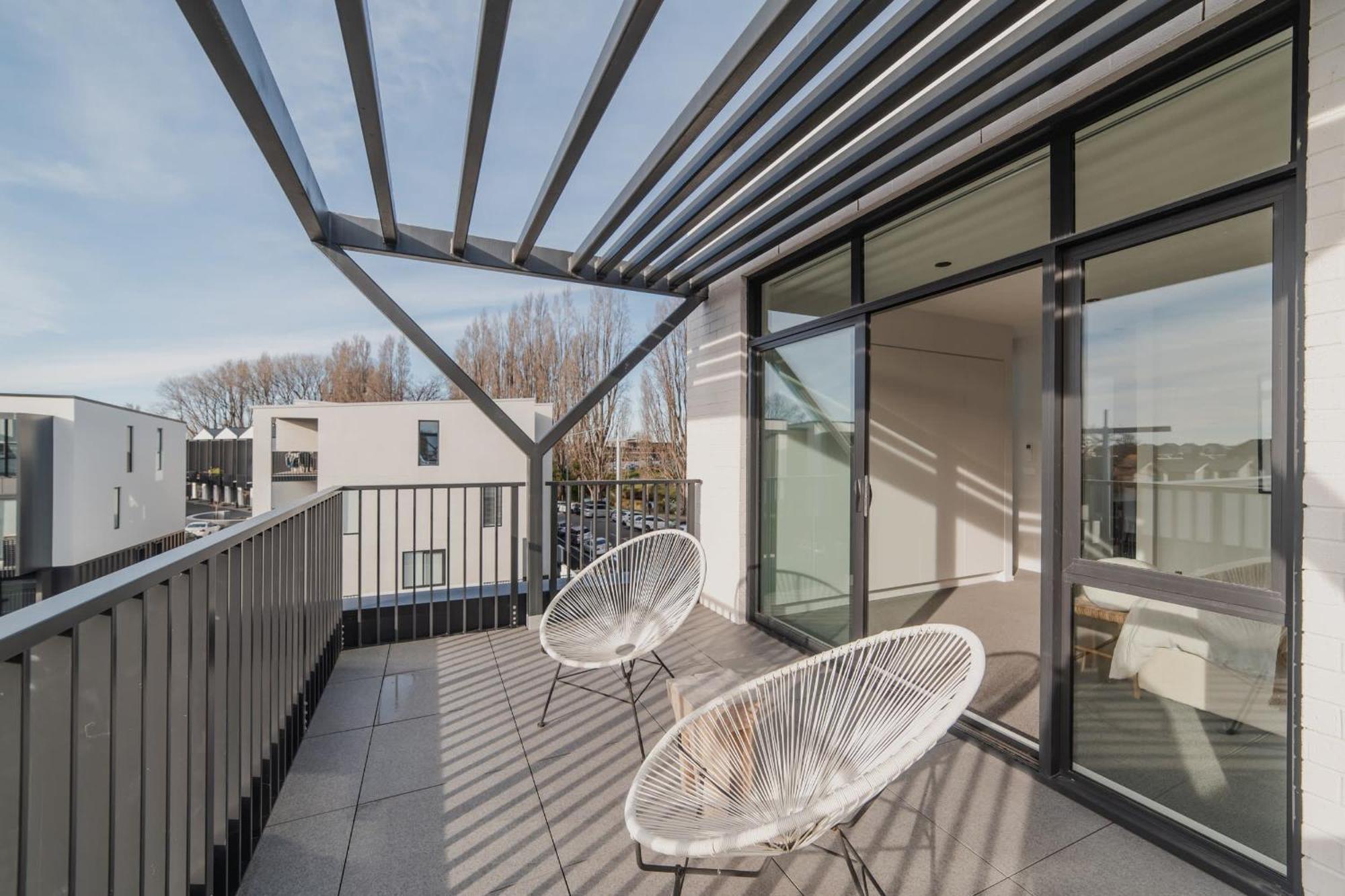 Chic And Contemporary Living At Cambridge Terrace Christchurch Exterior foto